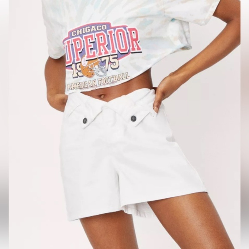 🟠NWT NASTY GAL Foldover Waist Denim Mom Shorts in Ecru Sz 6